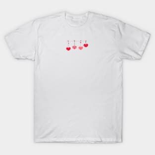 Hanging red hearts T-Shirt